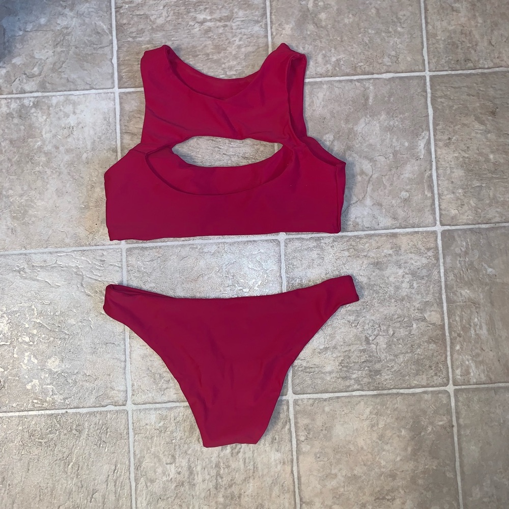 Cut out bikini - Picture 3 of 3